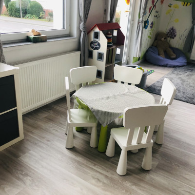 Mal-Bastel-und Puzzleecke